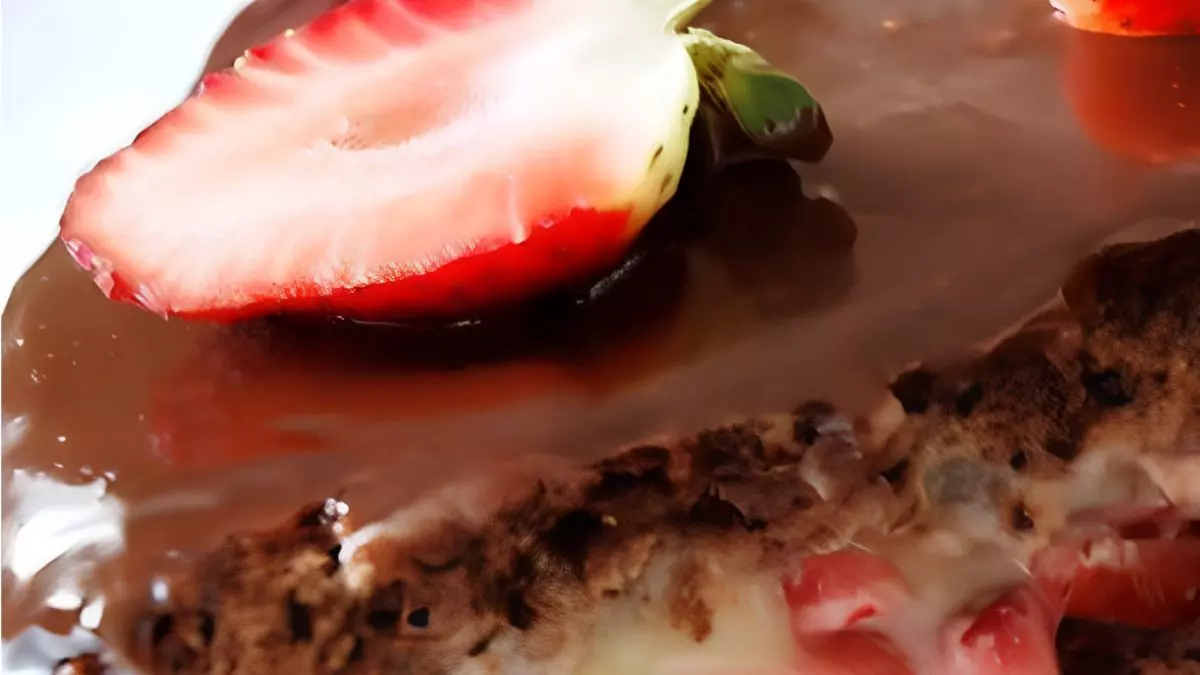 Receita Mousse de Morango com Bolinhos de Chocolate