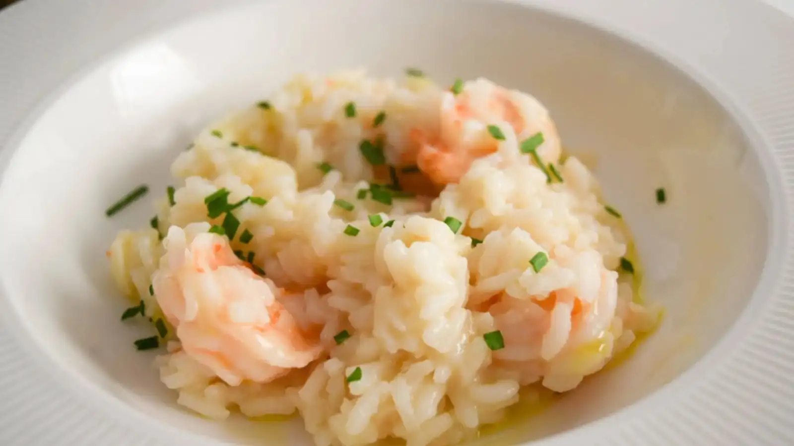 Risoto de Camarão com Alho-Poró Delicioso e Rápido de fazer